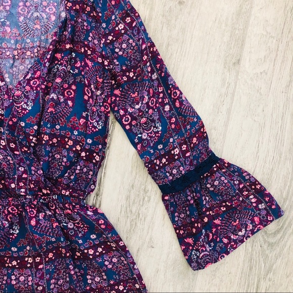 AEO Floral Bell Sleeve Romper - Picture 5 of 8